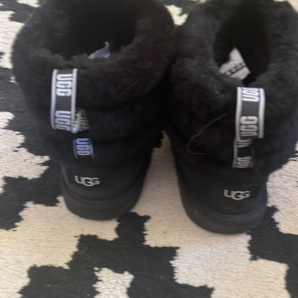 Ugh Big Kid Fluff Mini Quilted boot